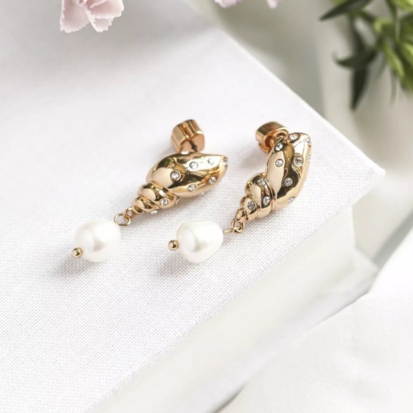 KATE SPADE • Under The Sea Tulip Pearl Earrings - Picture 8 of 9